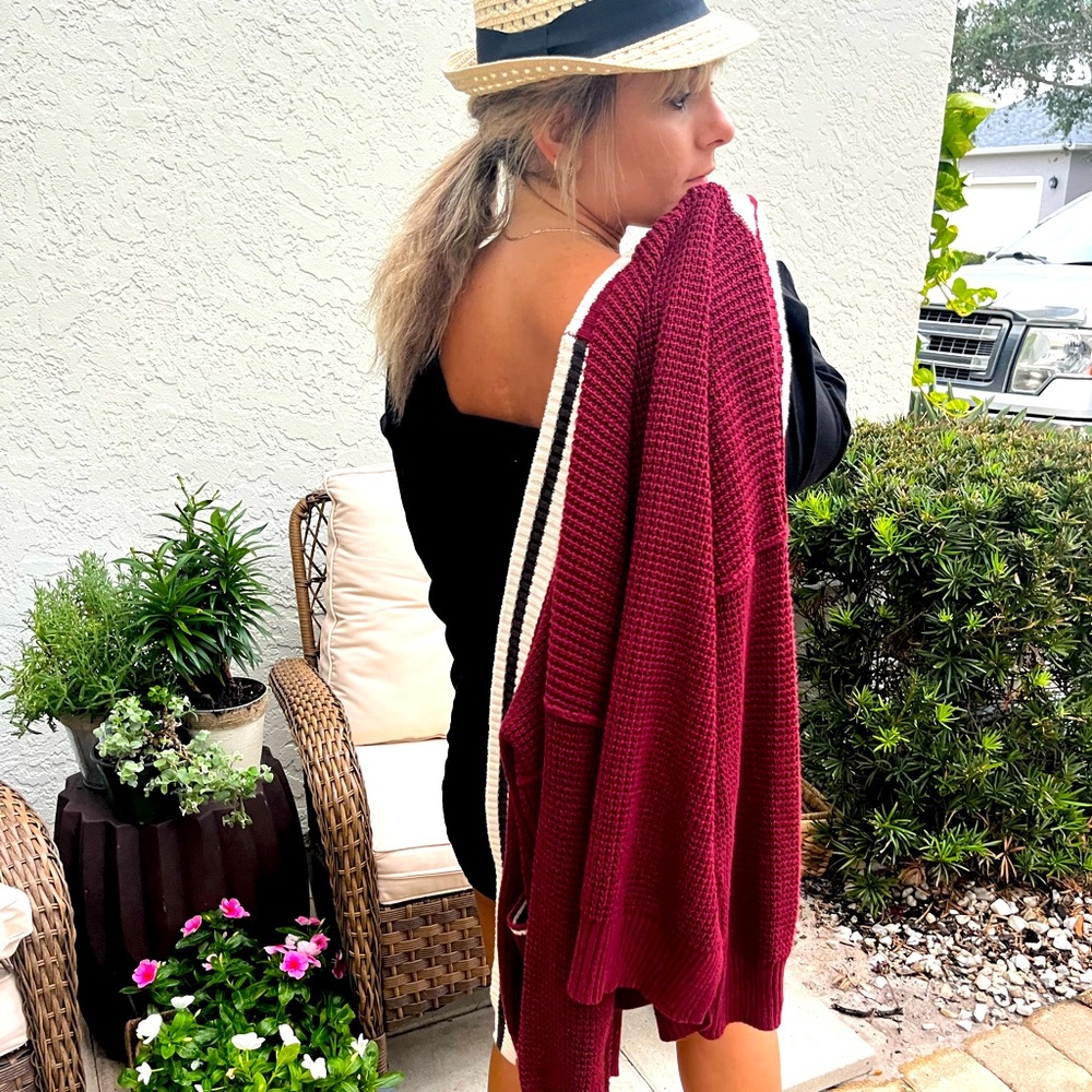 Red cardigan, soft, with pockets, 100% cotton